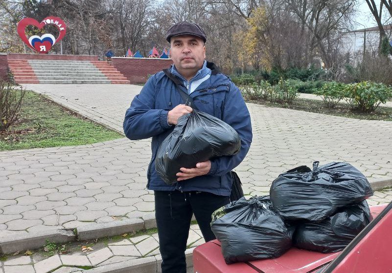 Жители сёл Токмакского муниципального округа получили гуманитарные продуктовые наборы