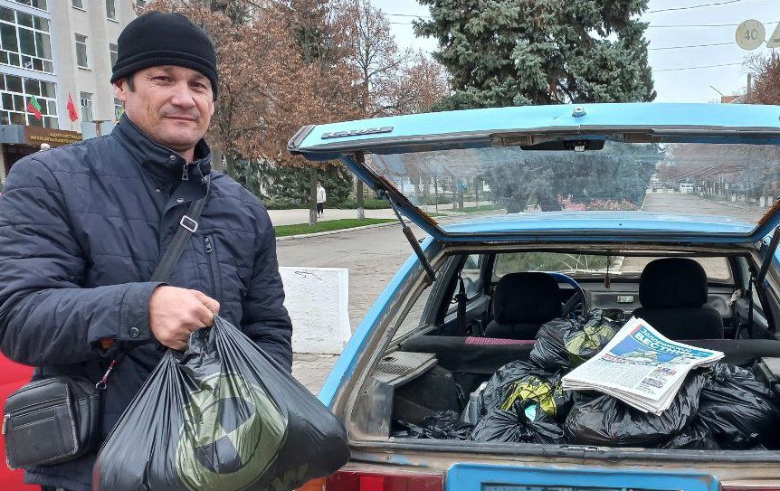 Жители сёл Токмакского муниципального округа получили гуманитарные продуктовые наборы Жители сёл Токмакского муниципального округа получили гуманитарные продуктовые наборы