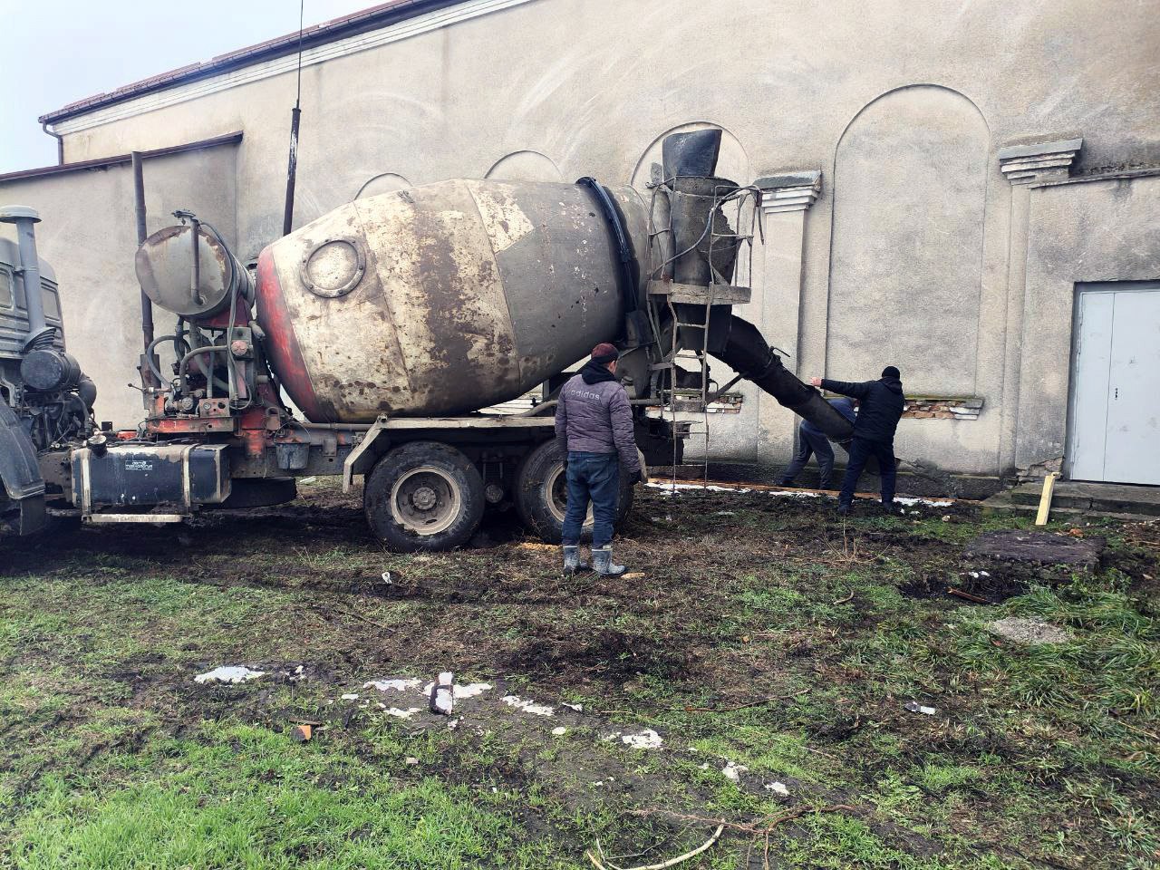 Раздольский территориальный отдел Администрации Михайловского муниципального округа выражает искреннюю благодарность ИП «Козлов» за оказанную помощь строителям, выполняющим ремонт Дома культуры села Раздол Раздольский территориальный отдел Администрации Михайловского муниципального округа выражает искреннюю благодарность ИП «Козлов» за оказанную помощь строителям, выполняющим ремонт Дома культуры села Раздол