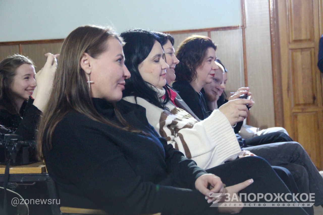 В Мелитополе состоялась премьера спектакля «Зебры не ржут» студенческого театра МелГУ В Мелитополе состоялась премьера спектакля «Зебры не ржут» студенческого театра МелГУ