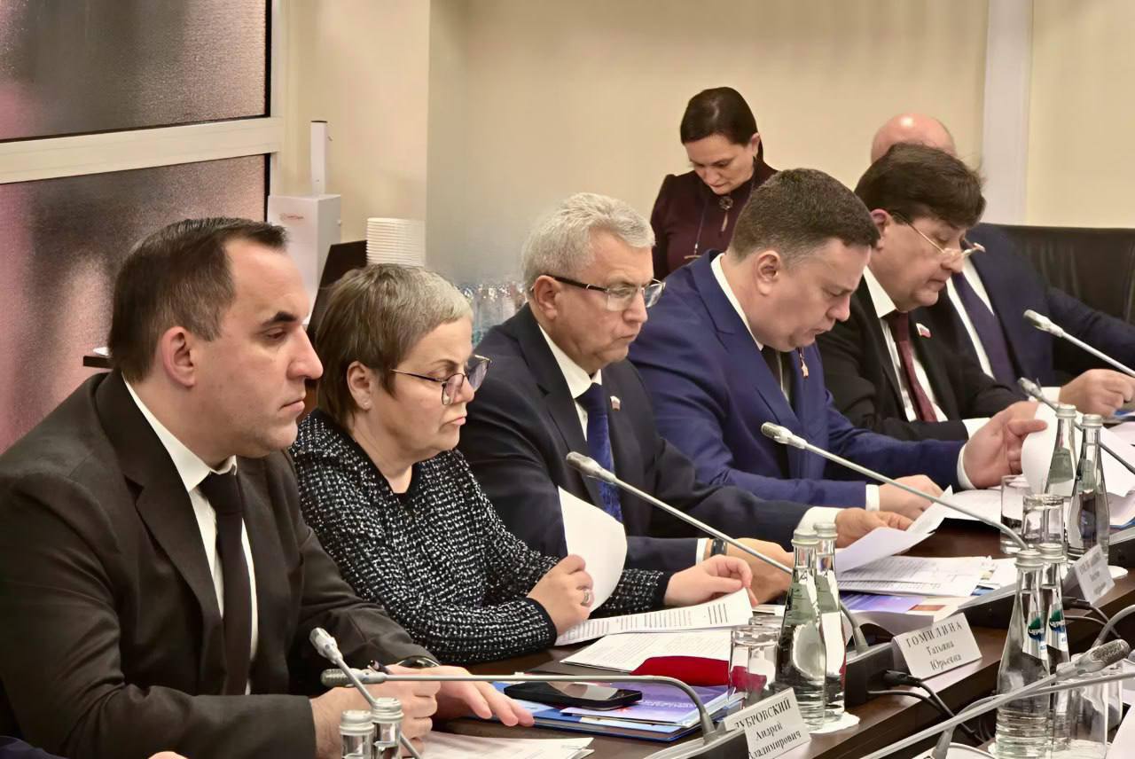 Виктор Емельяненко: Принял участие в работе Комиссии Совета законодателей по вопросам интеграции новых субъектов Российской Федерации в правовую систему Российской Федерации