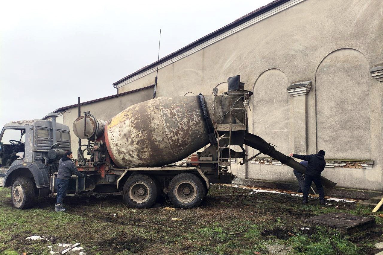 Раздольский территориальный отдел Администрации Михайловского муниципального округа выражает искреннюю благодарность ИП «Козлов» за оказанную помощь строителям, выполняющим ремонт Дома культуры села Раздол