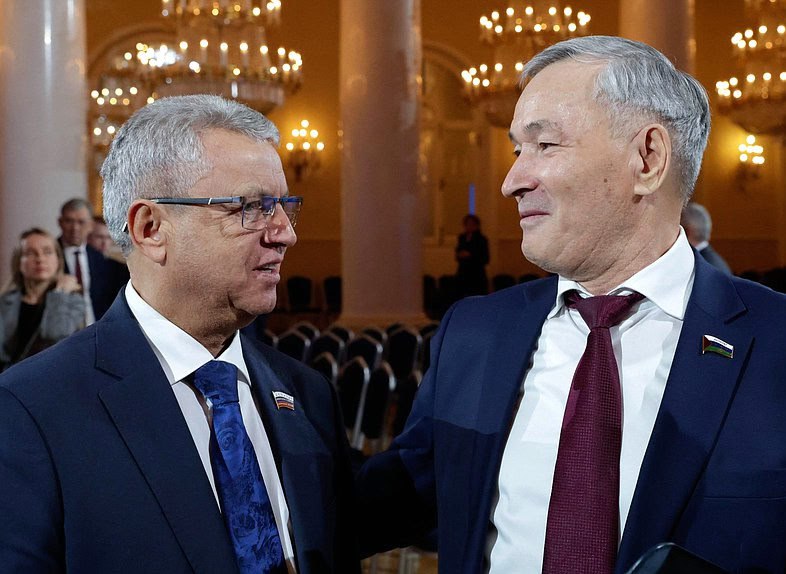 Виктор Емельяненко: В Москве прошло заседание Президиума Совета законодателей Российской Федерации при Федеральном Собрании Российской Федерации Виктор Емельяненко: В Москве прошло заседание Президиума Совета законодателей Российской Федерации при Федеральном Собрании Российской Федерации