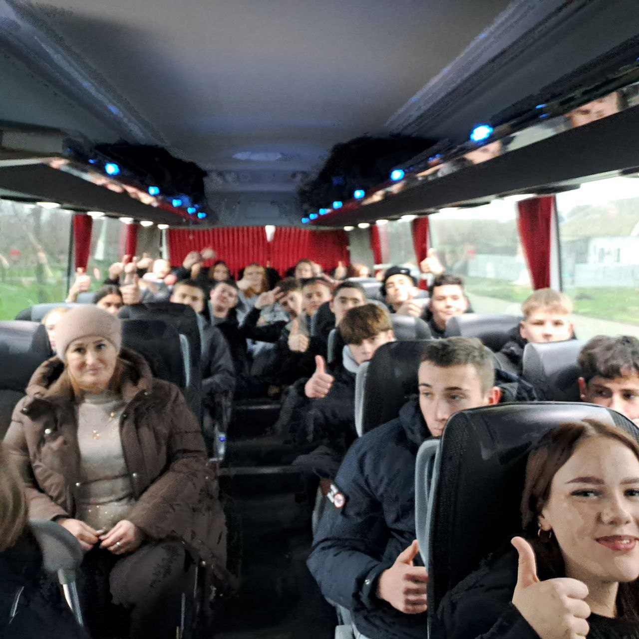 Еще одна группа ребят, финальная в этом году, отправилась в Ярославскую область на предновогодние каникулы Еще одна группа ребят, финальная в этом году, отправилась в Ярославскую область на предновогодние каникулы