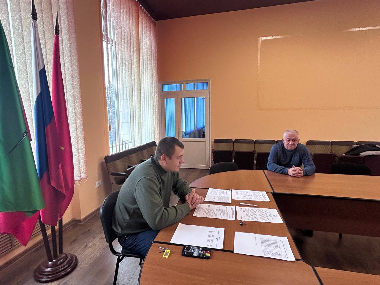 16 декабря в малом зале администрации Приморского муниципалитета состоялось 39-е заседание Приморского окружного Совета депутатов, которое провел его председатель Никита Комелов