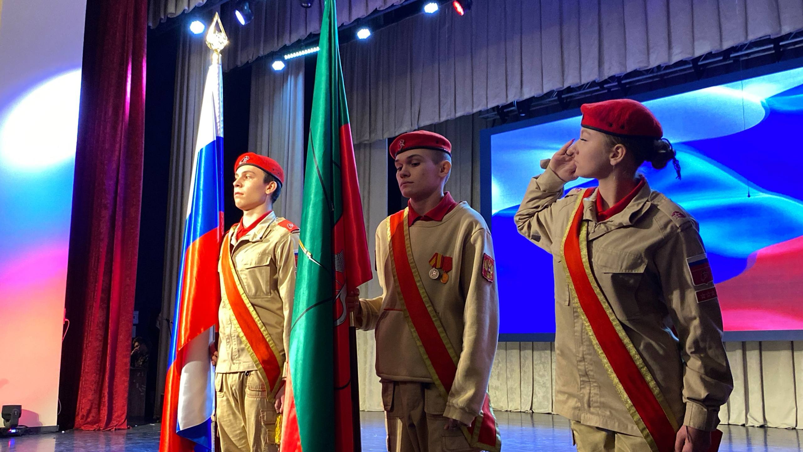 В Запорожской области состоялась торжественная церемония награждения «Путь к рекордам. Итоги 2025» В Запорожской области состоялась торжественная церемония награждения «Путь к рекордам. Итоги 2025»