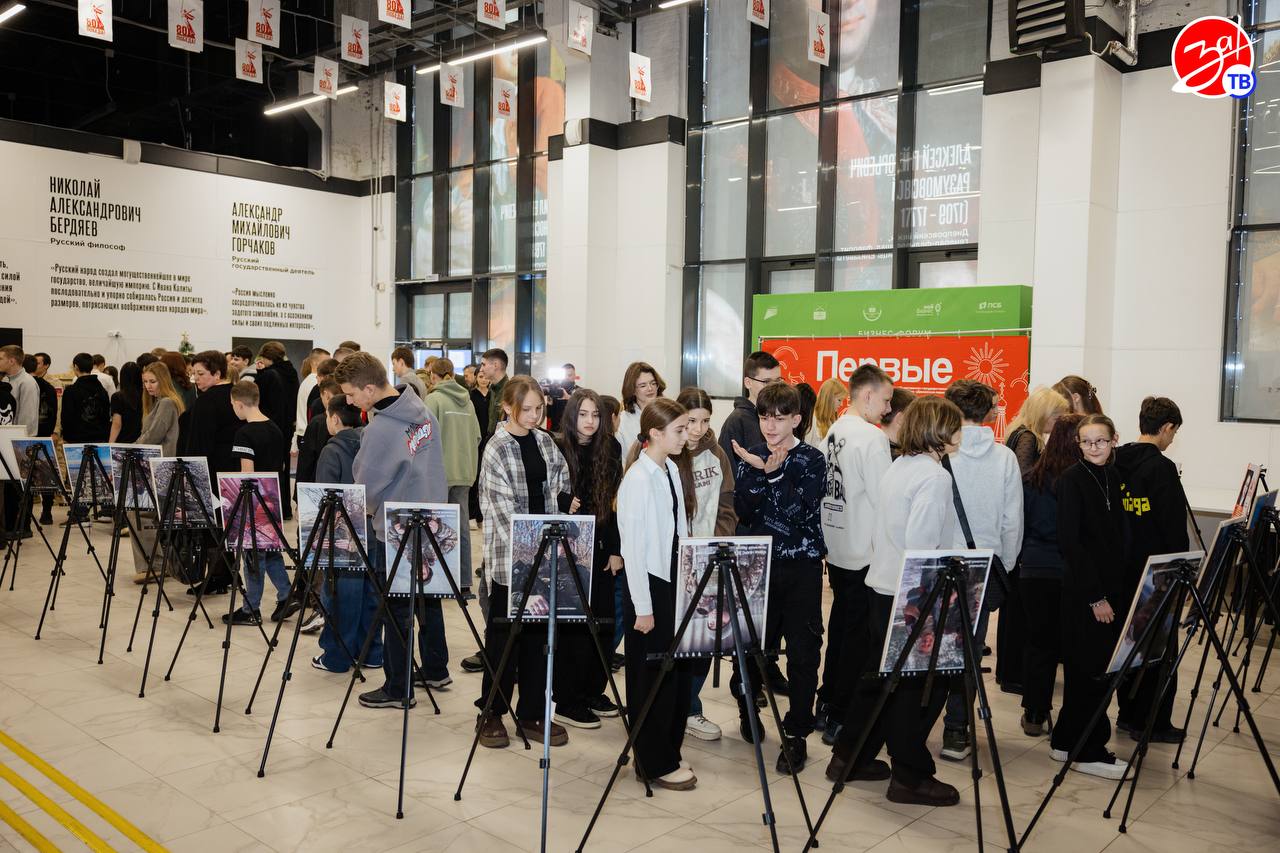 В Мелитополе подвели итоги работы проекта «Тени Героев» В Мелитополе подвели итоги работы проекта «Тени Героев»