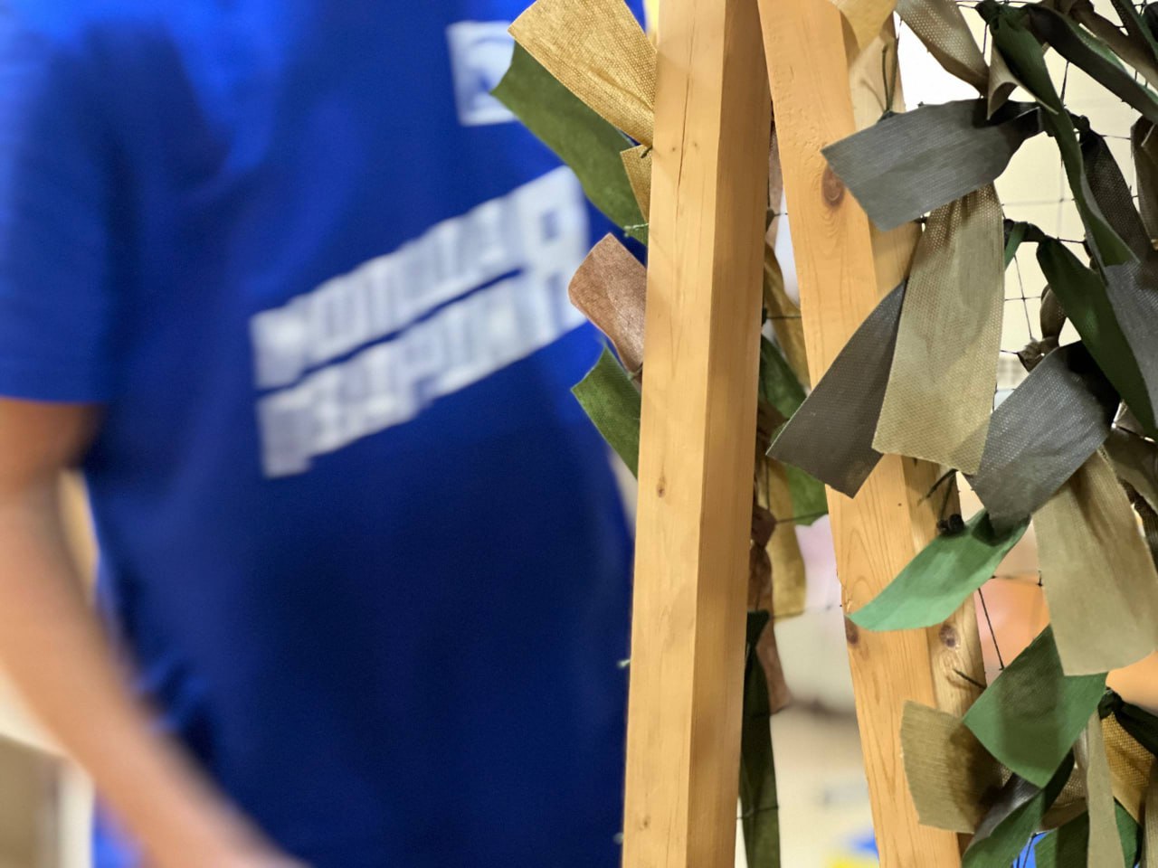 В канун Нового года дети участников СВО и команда запорожского филиала фонда «Защитники Отечества» подготовили подарки для действующих бойцов и уже вернувшихся домой героев В канун Нового года дети участников СВО и команда запорожского филиала фонда «Защитники Отечества» подготовили подарки для действующих бойцов и уже вернувшихся домой героев