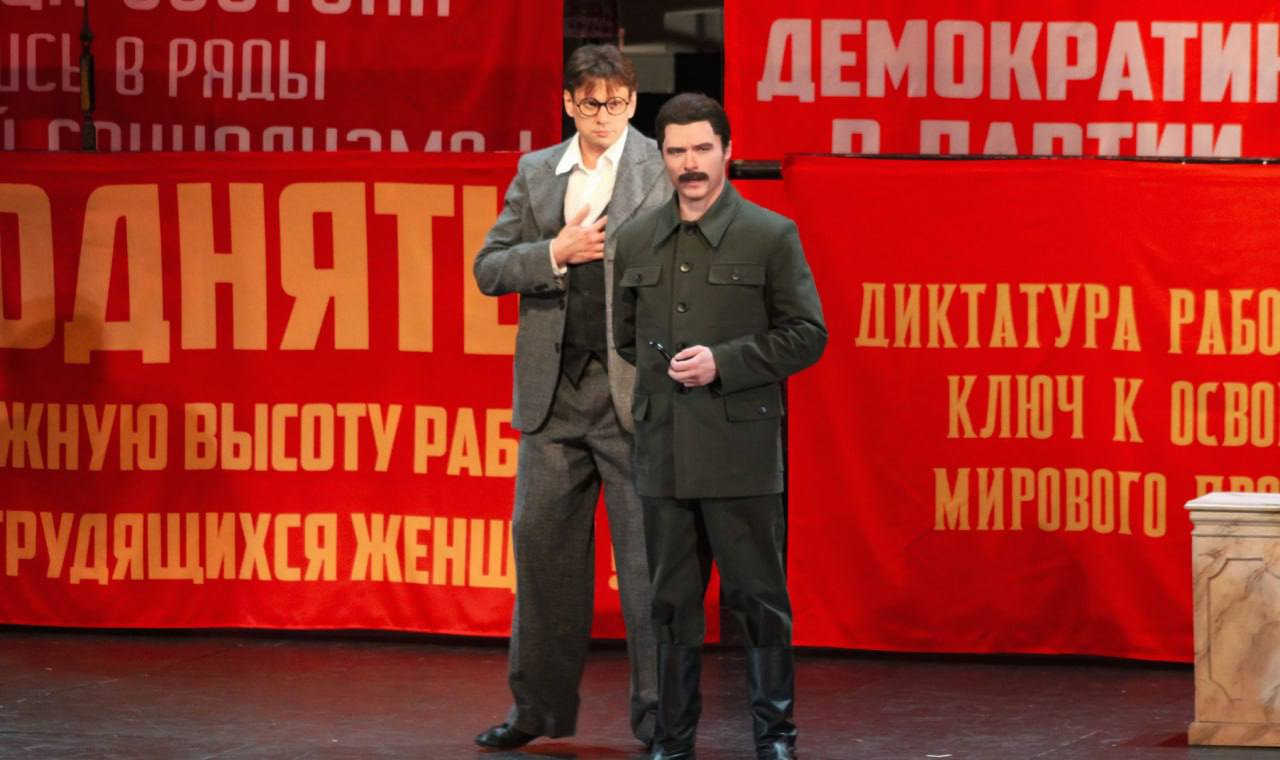 Анна Хорошун: 18 декабря. 1981. Первый опытный сверхзвуковой стратегический бомбардировщик Ту-160 «Белый лебедь» поднялся в воздух с аэродрома в Жуковском 1892