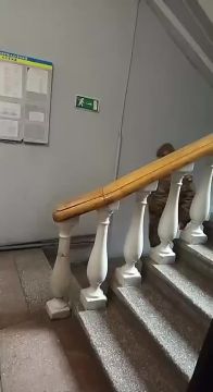 Митрополита Арсения ведут как особо опасного преступников в НАРУЧНИКАХ на заказной суд