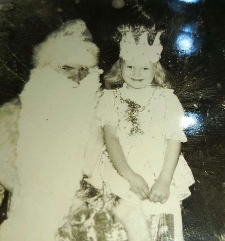 "....Желаю в новом году наилучших успехов в твоей молодой ярко-цветущей жизни на долгие годы! С новым годом! С новым счастьем! С новыми успехами в службе, отдыхе, досуге!" "....Желаю в новом году наилучших успехов в твоей молодой ярко-цветущей жизни на долгие годы! С новым годом! С новым счастьем! С новыми успехами в службе, отдыхе, досуге!"