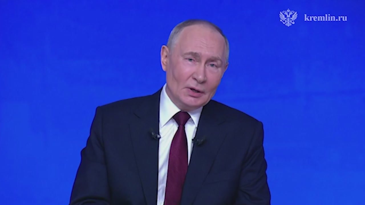 Владимир Путин – о видео Владимира Зеленского на фоне стелы в Купянске