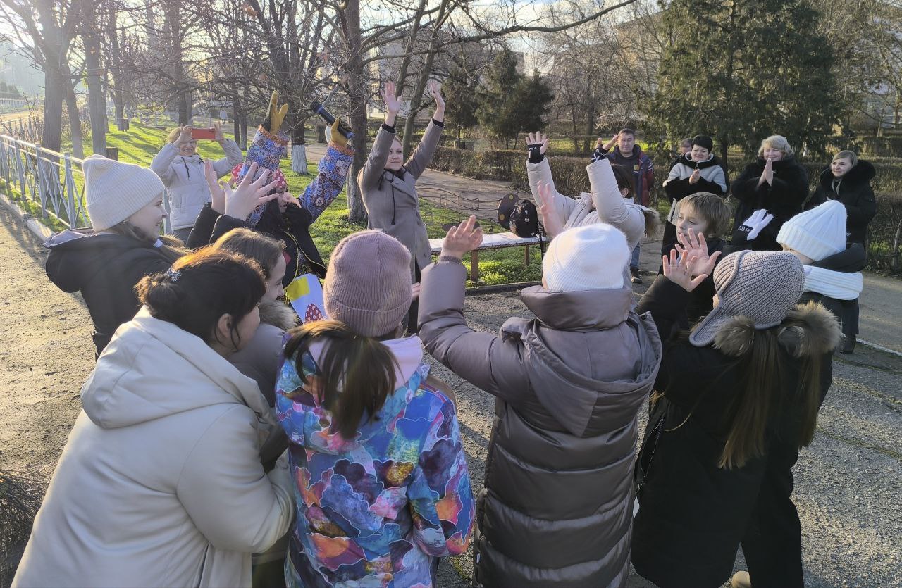 Александр Трудоношин: Несмотря на тёплую погоду, в воздухе уже витает зимнее волшебство Александр Трудоношин: Несмотря на тёплую погоду, в воздухе уже витает зимнее волшебство