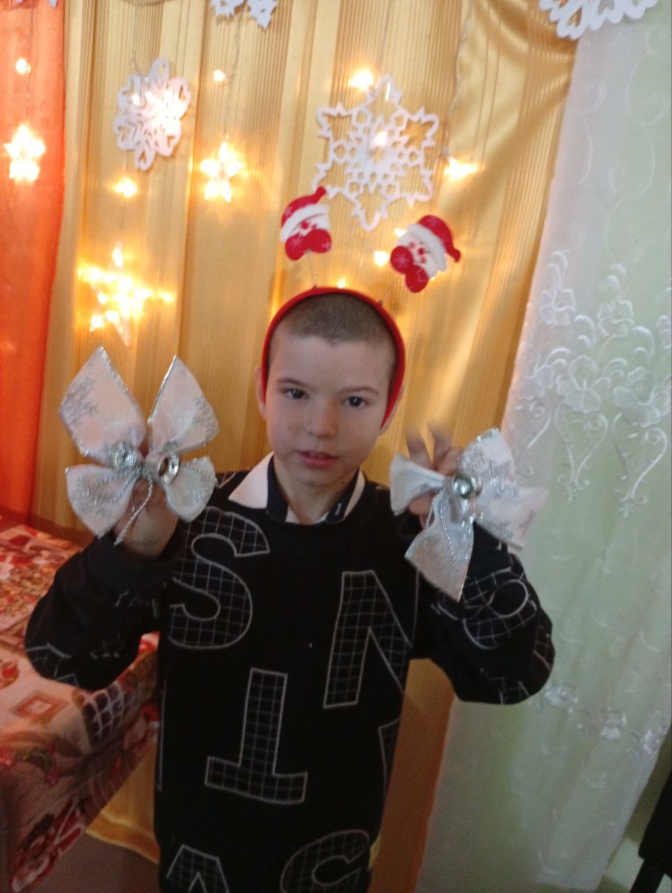 "ЁЛКУ ВМЕСТЕ МЫ УКРАСИМ!". Вот и наступила самая волшебная пора - время готовиться к Новому году! И какой же праздник без пушистой красавицы - ёлки? "ЁЛКУ ВМЕСТЕ МЫ УКРАСИМ!". Вот и наступила самая волшебная пора - время готовиться к Новому году! И какой же праздник без пушистой красавицы - ёлки?