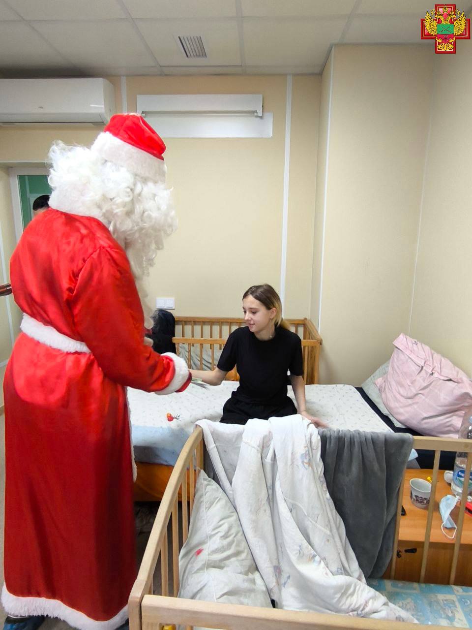Новогоднее чудо в детской больнице Мелитополя: студенты подарили праздник юным пациентам Новогоднее чудо в детской больнице Мелитополя: студенты подарили праздник юным пациентам