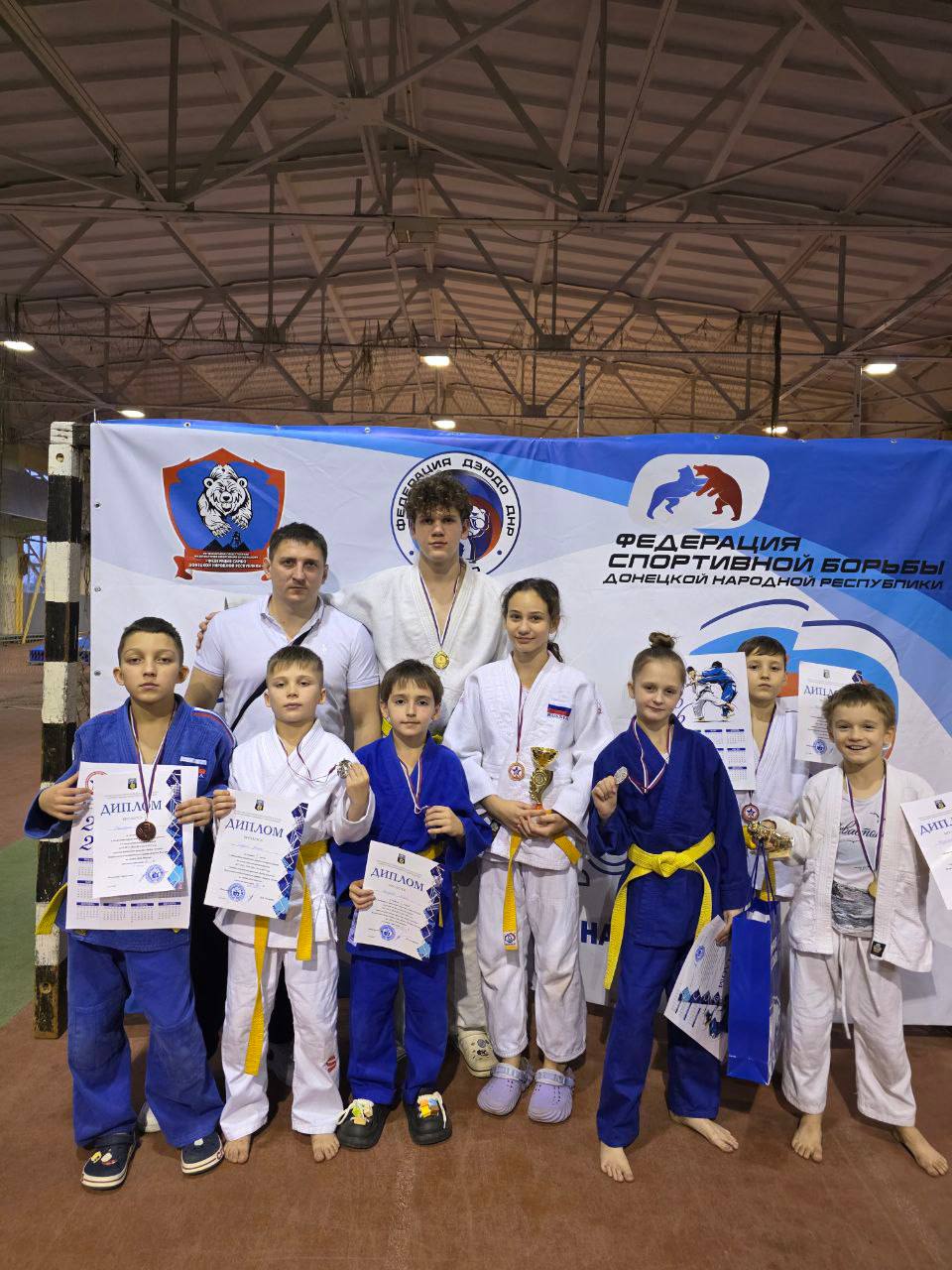 Днепрорудненские спортсмены приняли участие в открытом первенстве города Донецка по дзюдо