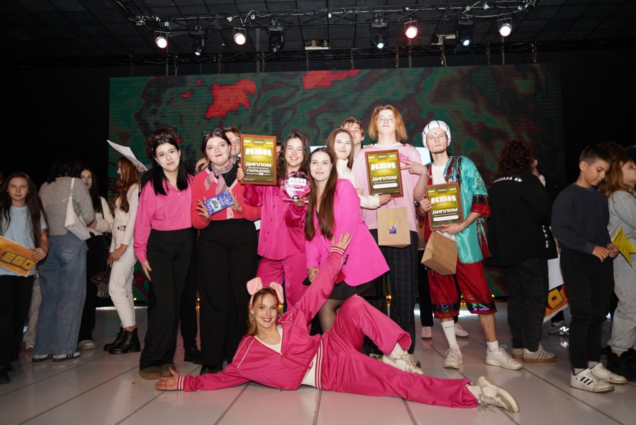 В Мелитополе определили победителя третьего сезона Запорожской лиги КВН В Мелитополе определили победителя третьего сезона Запорожской лиги КВН