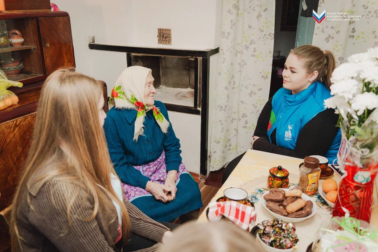 «Волонтёры Победы» поздравили ветерана с Днём рождения «Волонтёры Победы» поздравили ветерана с Днём рождения