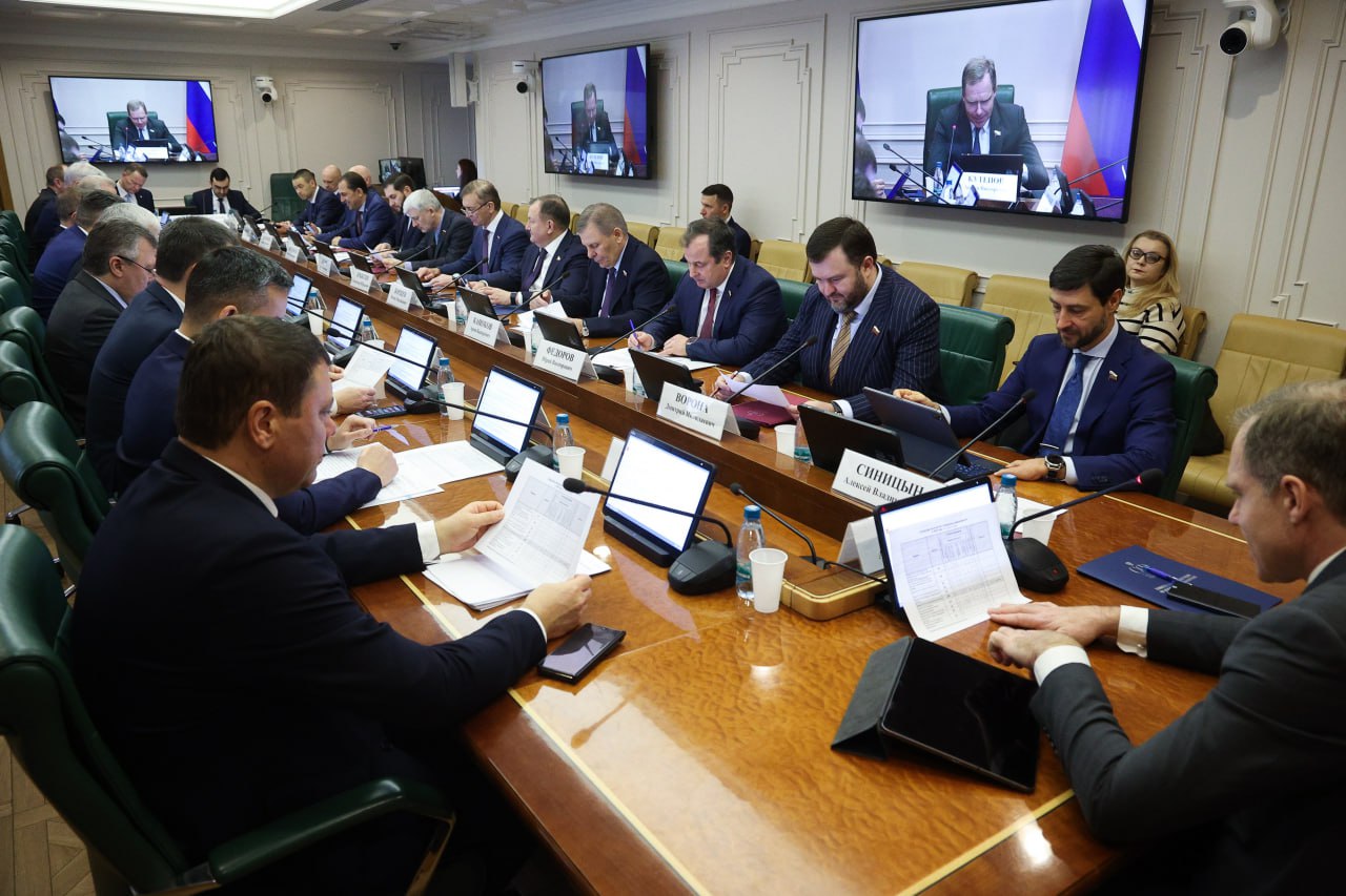 Дмитрий Ворона: На заседании Комитета по экономической политике докладывал по законопроекту № 1058233-8, который предлагает продлить сроки действия временных норм, касающихся развития физической культуры и спорта на... Дмитрий Ворона: На заседании Комитета по экономической политике докладывал по законопроекту № 1058233-8, который предлагает продлить сроки действия временных норм, касающихся развития физической культуры и спорта на...