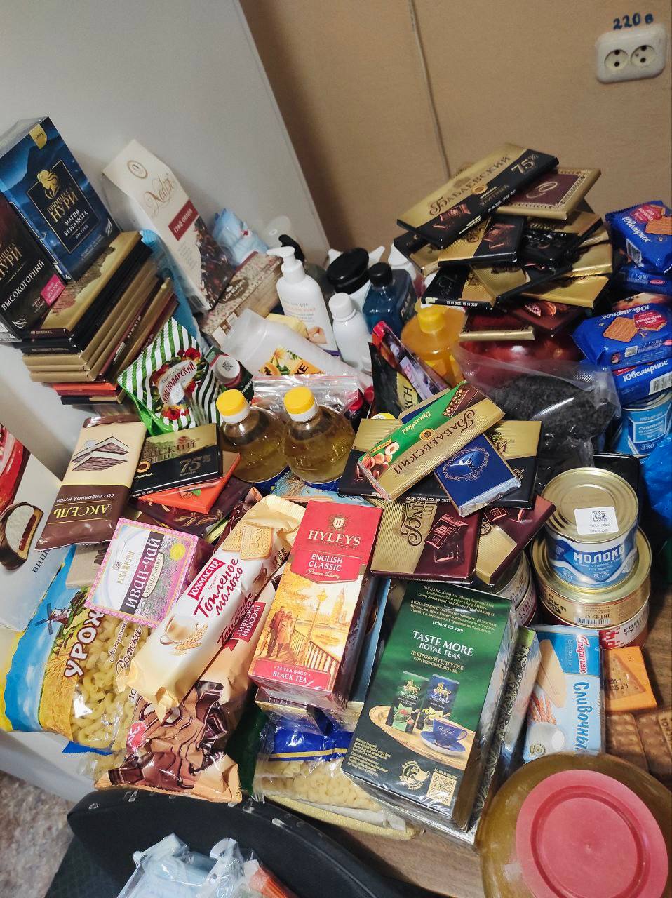 Бердянская поликлиника помогла нуждающимся семьям к Новому году