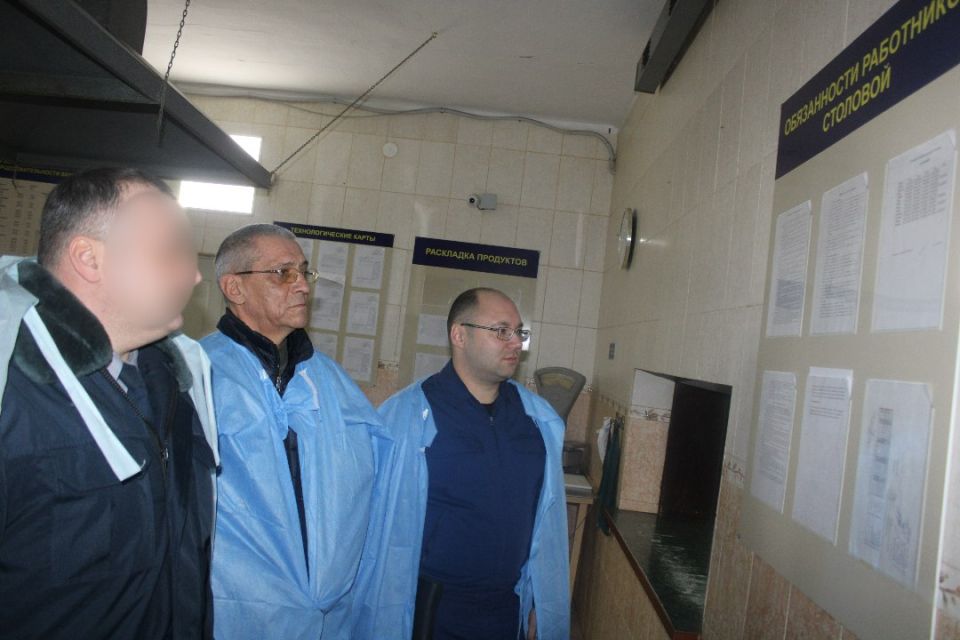 Исправительную колонию №1 посетили Уполномоченный по правам человека и прокурор по надзору Исправительную колонию №1 посетили Уполномоченный по правам человека и прокурор по надзору