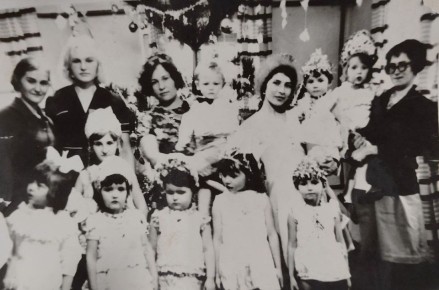 Сотрудники библиотек Акимовского муниципального округа поделись своими новогодними фотографиями