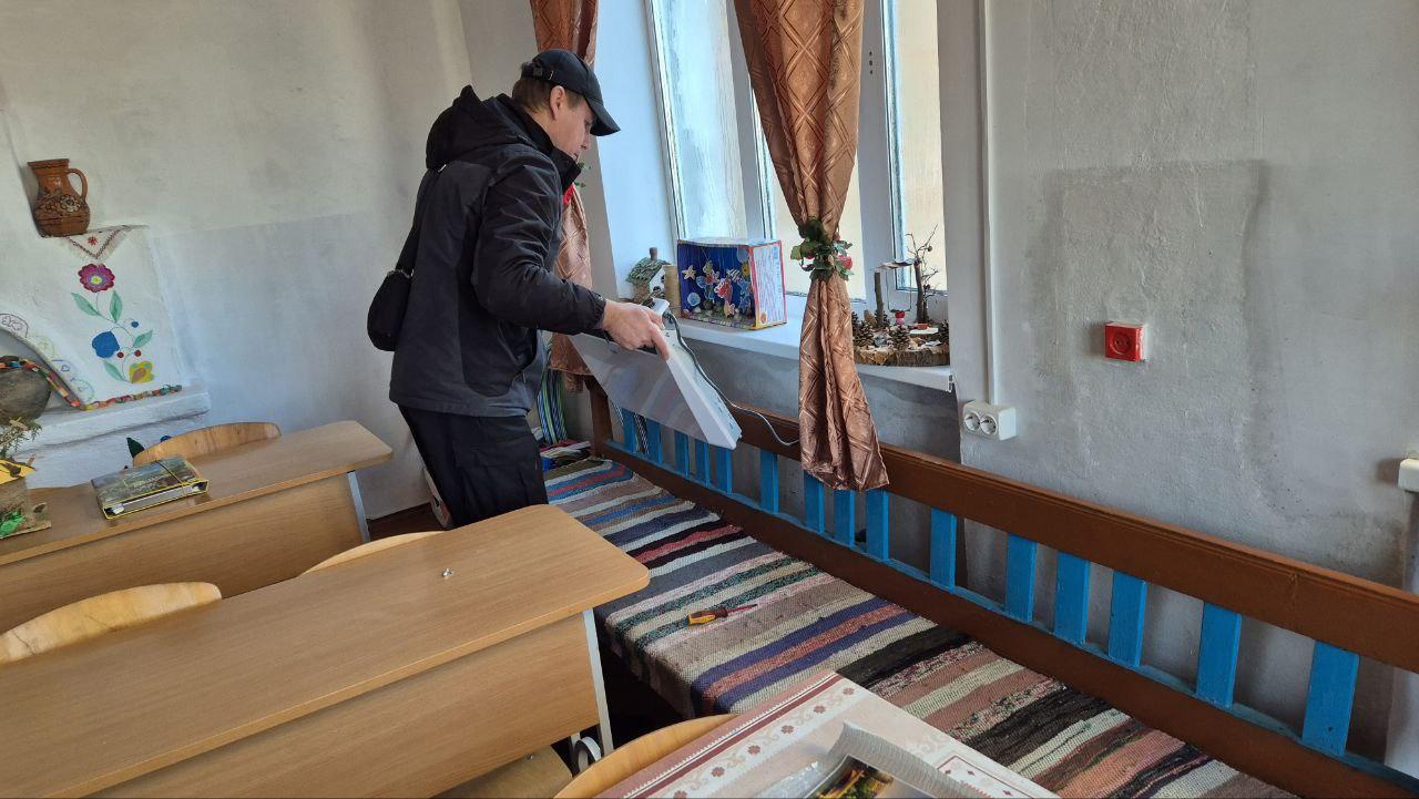 Школьный музей в селе Григорьевка Пологовского округа стал уютнее благодаря пензенцам Школьный музей в селе Григорьевка Пологовского округа стал уютнее благодаря пензенцам