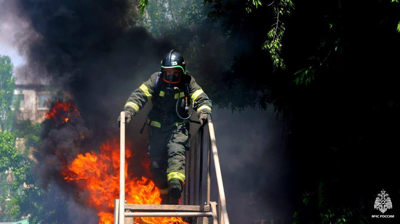 Евгений Балицкий: Поздравляю сотрудников Министерства чрезвычайных ситуаций Российской Федерации с профессиональным праздником – Днем спасателя!