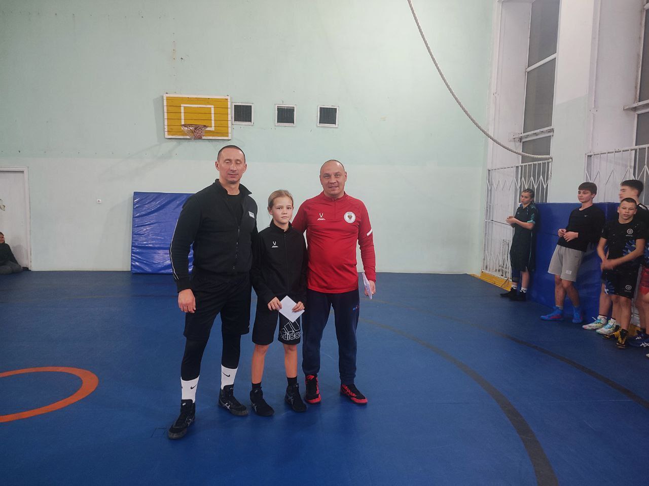 В Спортивной школе г.Токмак состоялось торжественное награждение спортсменов, показавших отличные результаты на чемпионате Запорожской области по вольной борьбе В Спортивной школе г.Токмак состоялось торжественное награждение спортсменов, показавших отличные результаты на чемпионате Запорожской области по вольной борьбе