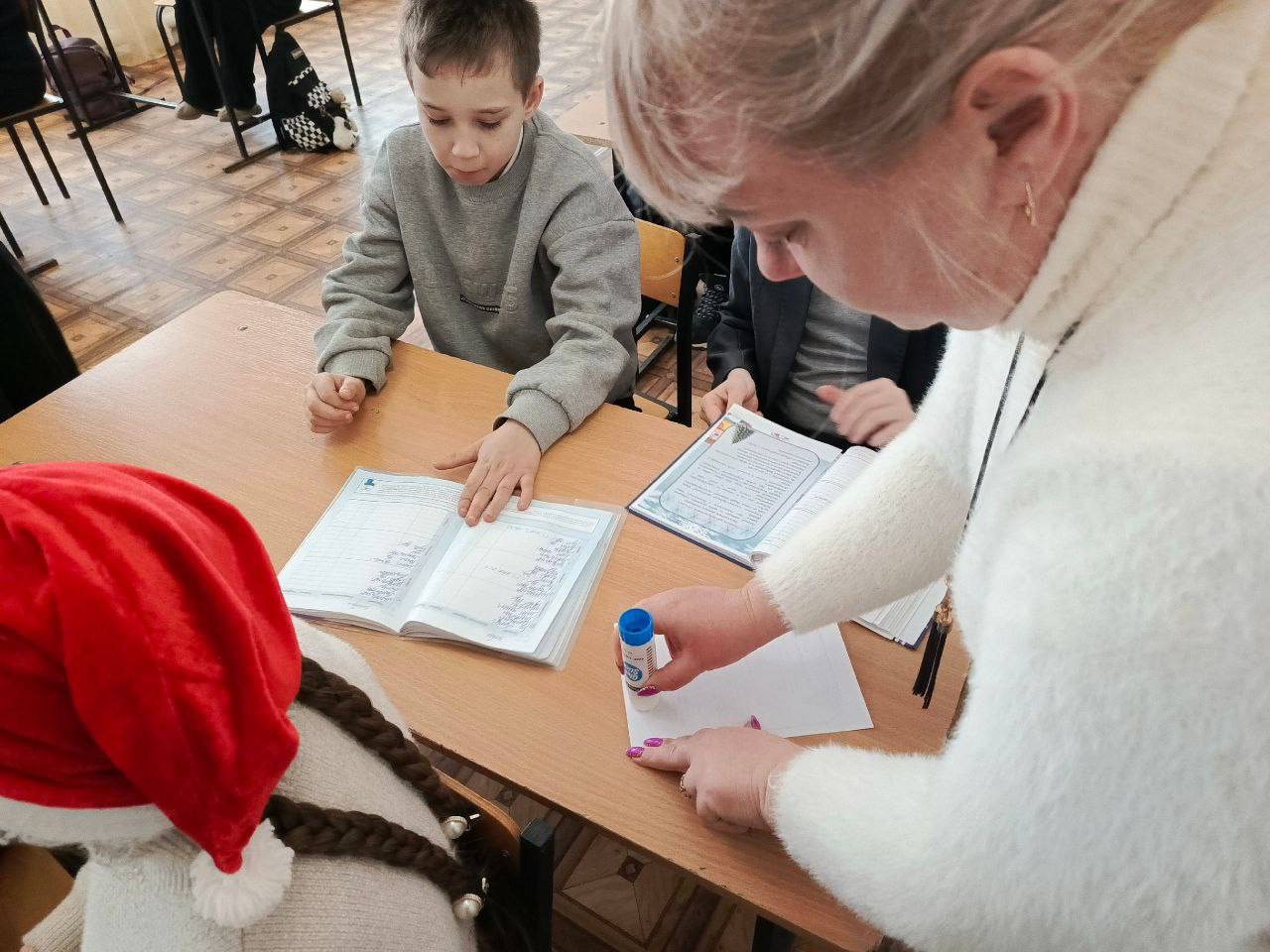 Классный час на тему «Техника безопасности в период зимних каникул» провели для учеников 1-11 классов наставники ГБУ ОО ЗО "Партизанская школа - детский сад" Классный час на тему «Техника безопасности в период зимних каникул» провели для учеников 1-11 классов наставники ГБУ ОО ЗО "Партизанская школа - детский сад"