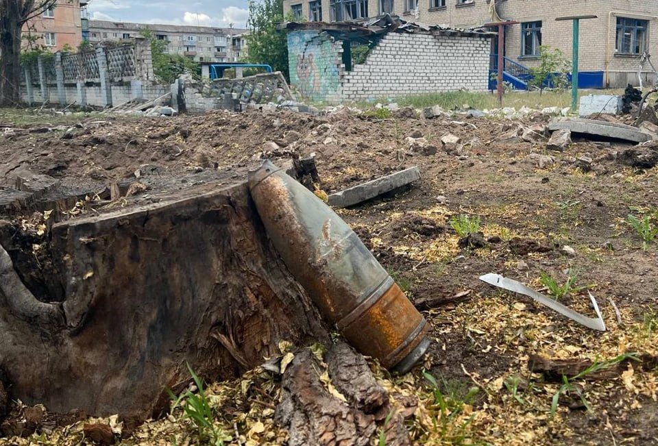 Несколько человек пострадали, сгорел автомобиль: Противник продолжает наносить удары по запорожским городам и селам