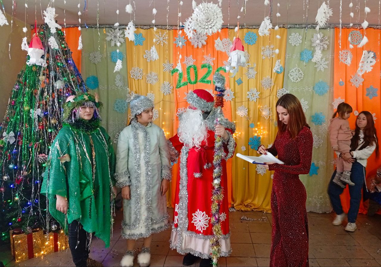 "ЗАЖИГАТЕЛЬНАЯ ЁЛОЧКА !". Новый год - самый любимый, добрый праздник, сказочный праздник всех детей