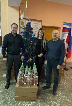 Студенты Токмакского муниципального округа получили новогодние подарки от Республики Ингушетия