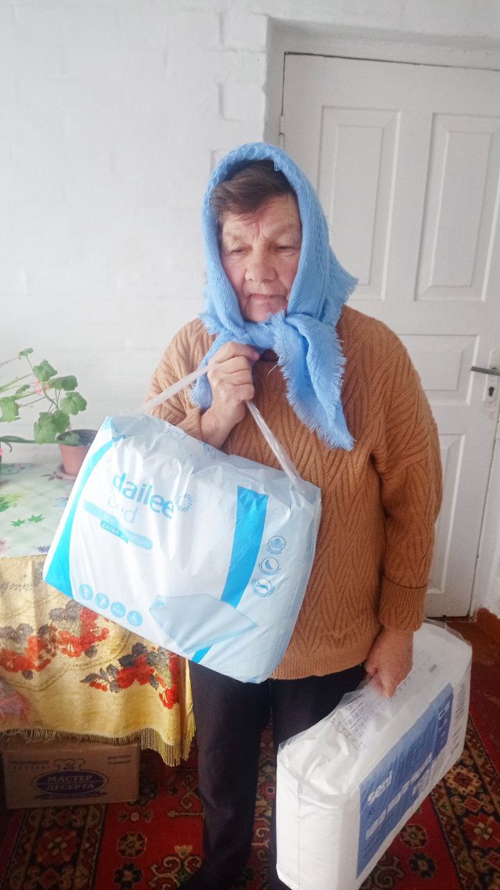 Перед Новым годом услышать добрые слова поздравлений и пожелания счастья и здоровья, получить подарок хочется каждому человеку - и детям, и взрослым Перед Новым годом услышать добрые слова поздравлений и пожелания счастья и здоровья, получить подарок хочется каждому человеку - и детям, и взрослым