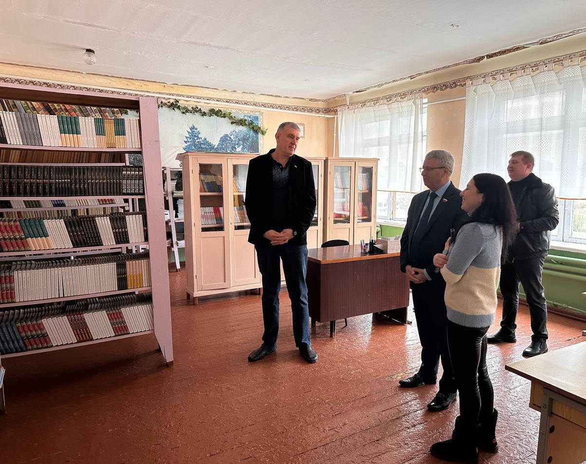 Виктор Емельяненко: В канун новогодних праздников посетил с рабочим визитом Высоковскую среднюю общеобразовательную школу № 25 Мелитопольского района Виктор Емельяненко: В канун новогодних праздников посетил с рабочим визитом Высоковскую среднюю общеобразовательную школу № 25 Мелитопольского района