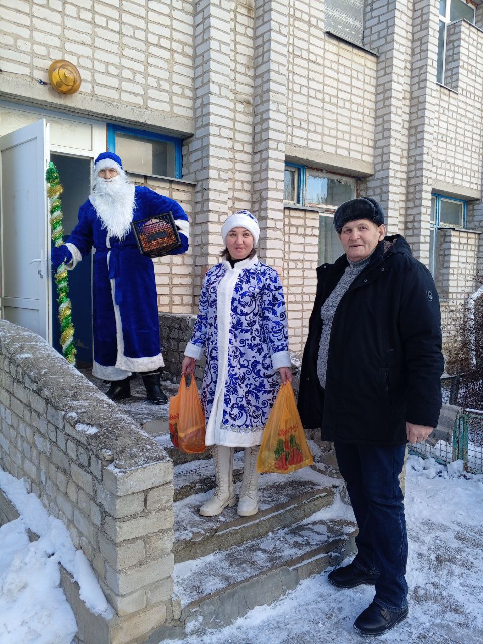 Новогодний визит доброты: праздник для пожилых пациентов Андреевской ЦРБ Новогодний визит доброты: праздник для пожилых пациентов Андреевской ЦРБ