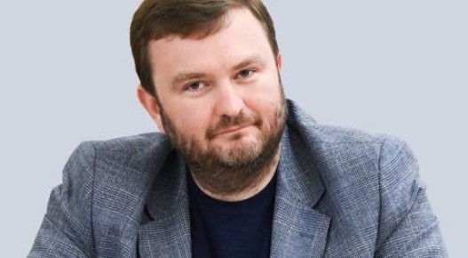 Дмитрий Ворона: Друзья!. Позвольте от всего сердца поздравить Вас с наступающим Новым годом!