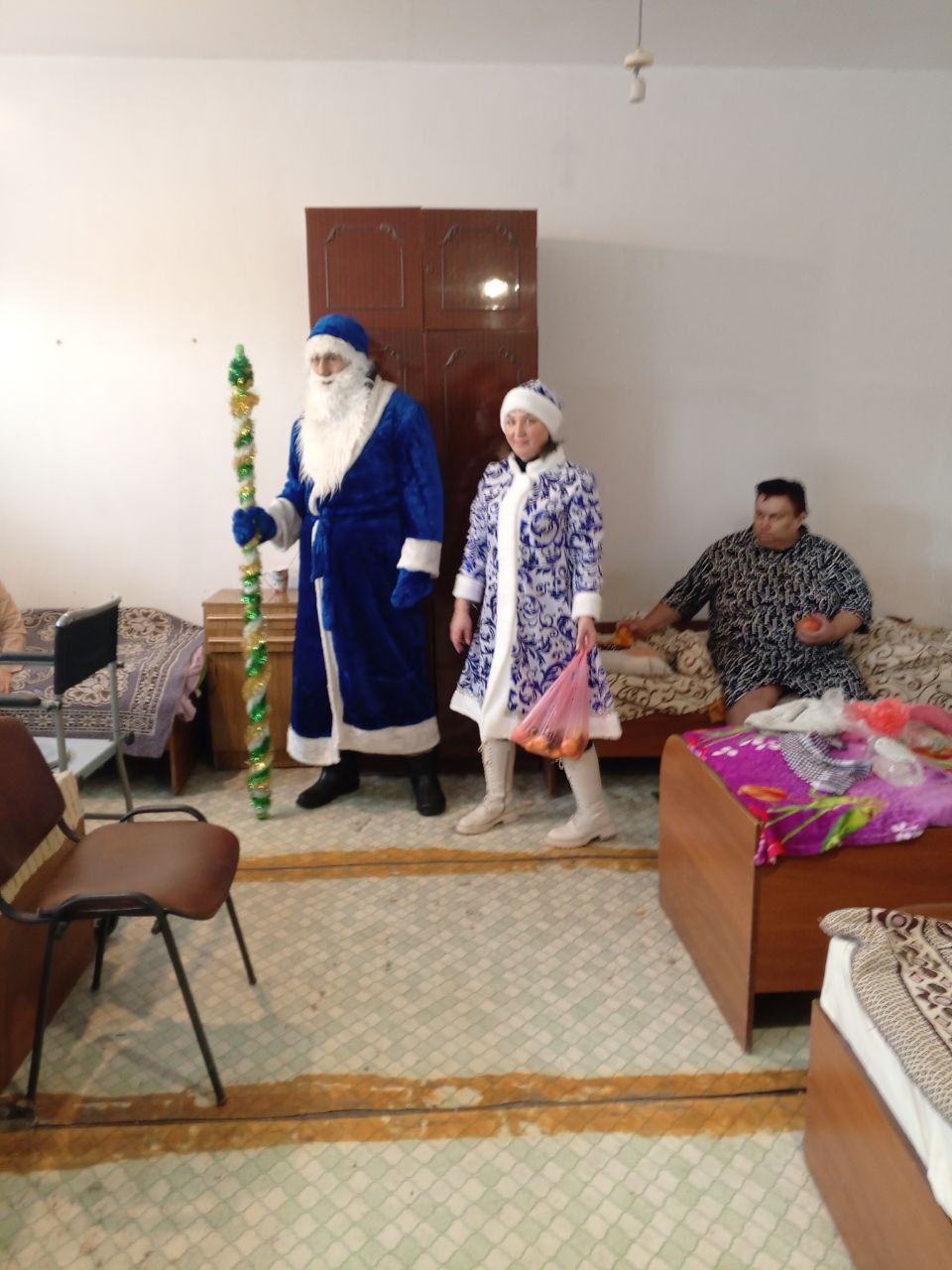 Новогодний визит доброты: праздник для пожилых пациентов Андреевской ЦРБ Новогодний визит доброты: праздник для пожилых пациентов Андреевской ЦРБ