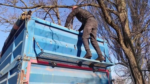 Стройматериалы и витамины для военнослужащих