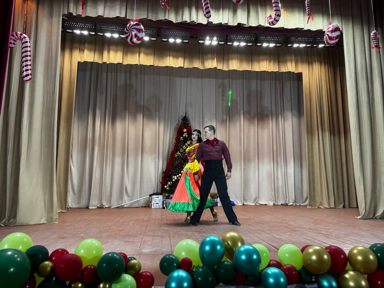 Новогодний концерт в селе Долинское объединил таланты и сердца Новогодний концерт в селе Долинское объединил таланты и сердца