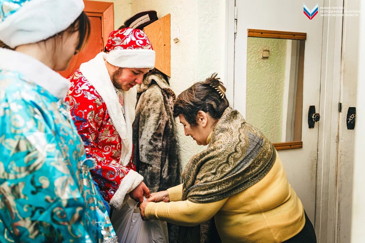 Всероссийская акция «Новый год в каждый дом»: посещение ветеранов Всероссийская акция «Новый год в каждый дом»: посещение ветеранов