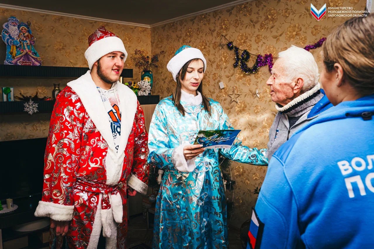 Всероссийская акция «Новый год в каждый дом»: посещение ветеранов Всероссийская акция «Новый год в каждый дом»: посещение ветеранов