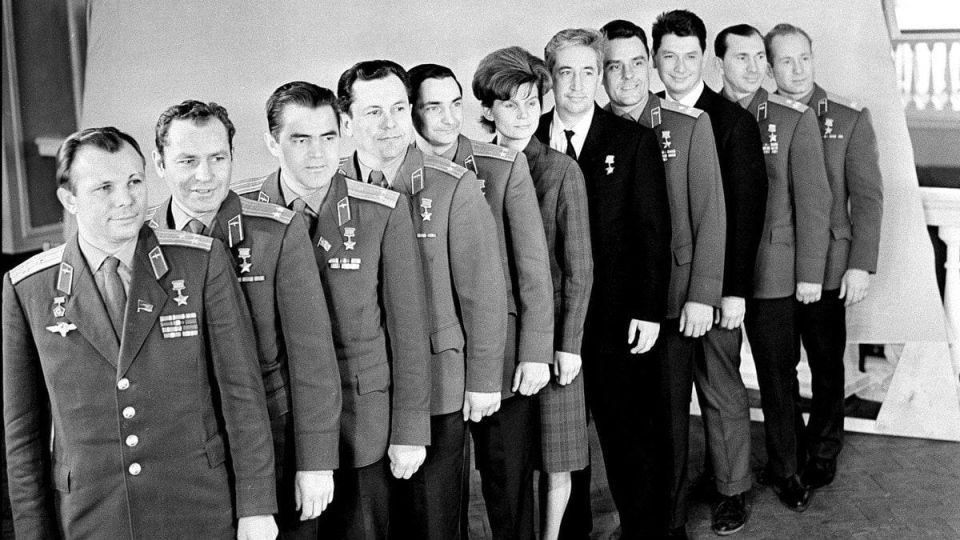 ���� �������: 11 ������. 1700. � ������ ����� �������� ���������� ��������� �������� ����� ��� � �� ����� 7208-�� ������ 1700-�