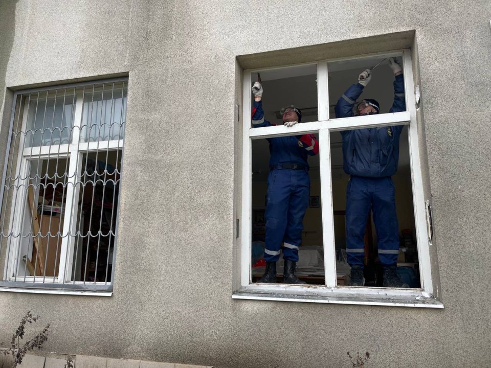 Добровольцы Запорожского РО ВСКС продолжили работы по ликвидации последствий попадания вражеского БПЛА Добровольцы Запорожского РО ВСКС продолжили работы по ликвидации последствий попадания вражеского БПЛА