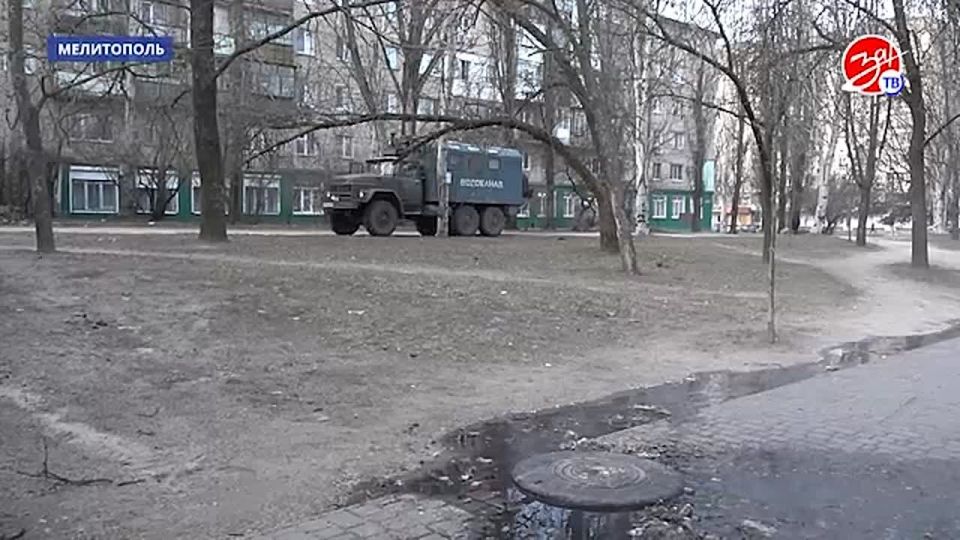 Работники коммунального предприятия «Благоустройство» предотвращают аварийные ситуации на дорогах