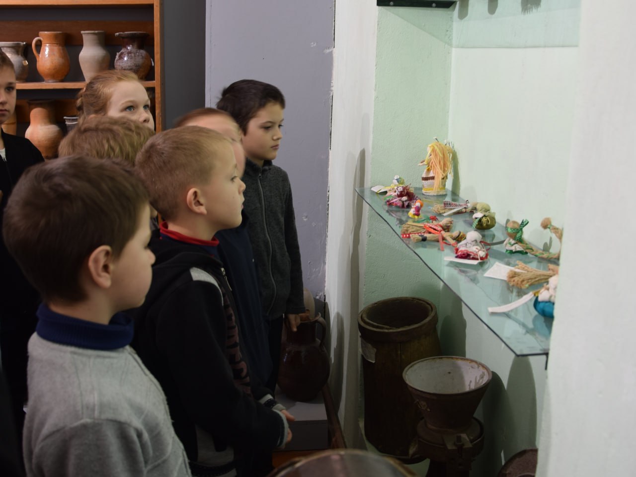 В Токмакском краеведческом музее для учащихся начальных классов школы с.Запорожье провели познавательное мероприятие по народоведению « Как на Старый Новый год» В Токмакском краеведческом музее для учащихся начальных классов школы с.Запорожье провели познавательное мероприятие по народоведению « Как на Старый Новый год»