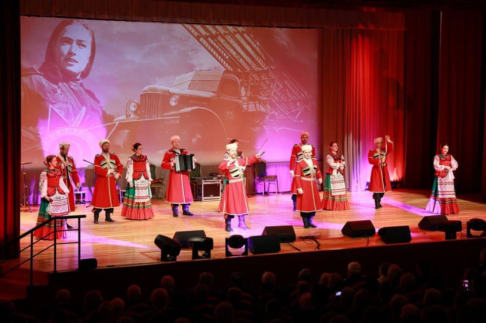 15� �� ������ ���������� ������������� ��������, ������������ � 15-����� ���������