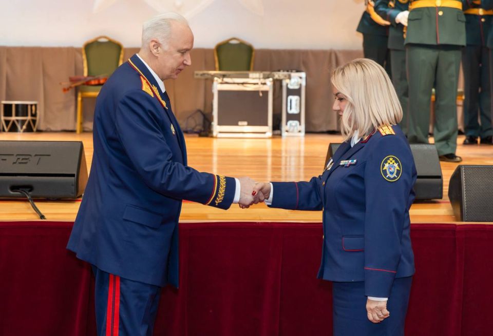 15� �� ������ ���������� ������������� ��������, ������������ � 15-����� ���������