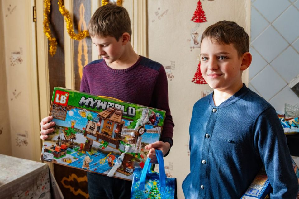 Заместитель начальника Главного управления МВД России по Запорожской области принял участие в акции «Ёлка желаний» Заместитель начальника Главного управления МВД России по Запорожской области принял участие в акции «Ёлка желаний»