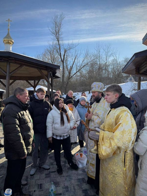 Верующие окунулись в святых источниках села Терпенье Мелитопольского городского округа Верующие окунулись в святых источниках села Терпенье Мелитопольского городского округа